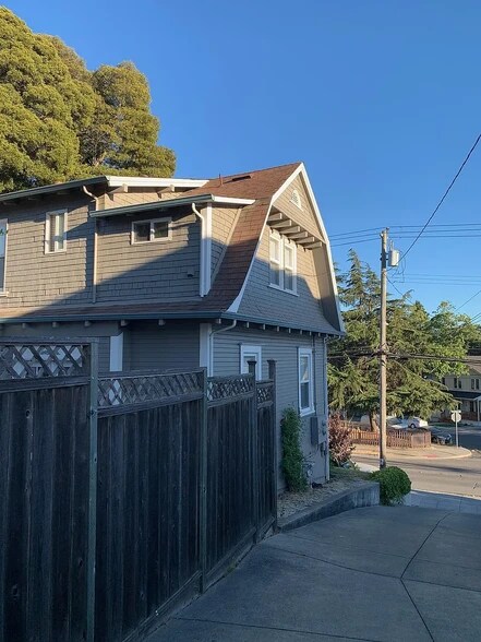 Building Photo - 208 Bodega Ave