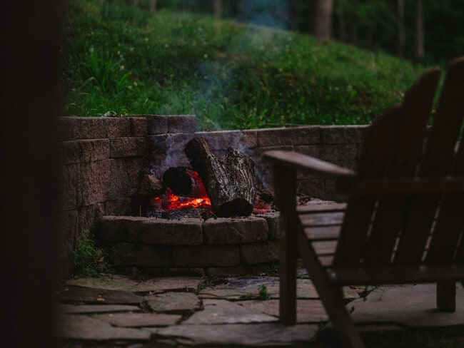 Building Photo - 10583 Two Girls Ln