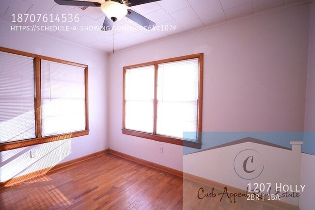 Building Photo - 1207 Holly-