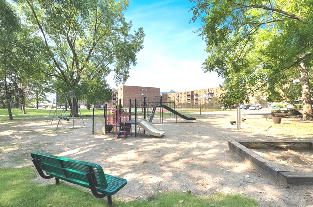 Building Photo - 8894 Knight Ave