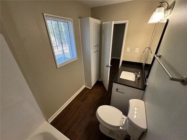 Building Photo - 4116 Latimer Ln