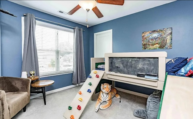Building Photo - Spacious Raleigh Home with Modern Comforts