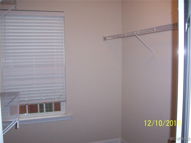 Building Photo - 3911 Fish Pond Ln