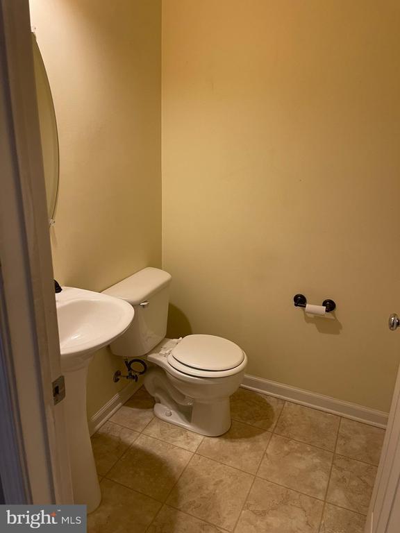 Building Photo - 231 Wilmore Dr