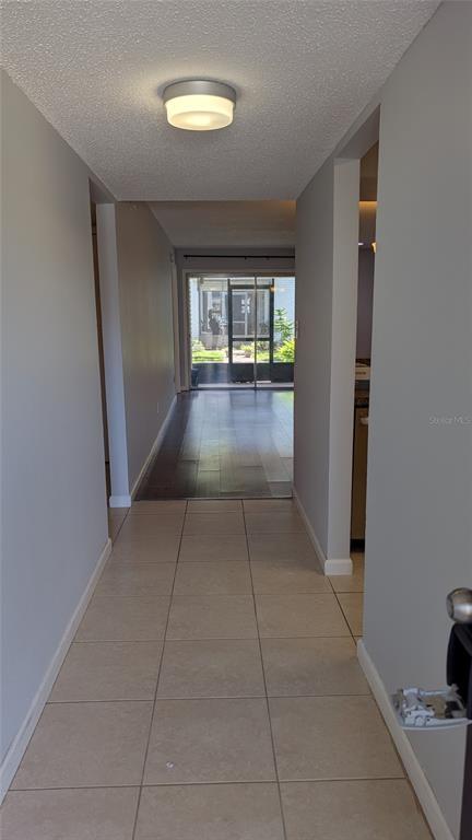 Building Photo - 2882 Plaza Terrace Dr