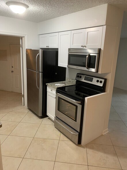 Building Photo - 2007 E Jefferson Street