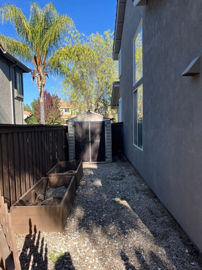 Building Photo - 30133 Destiny Dr