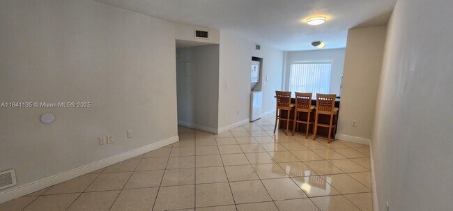 Building Photo - 5440 W 21st Ct