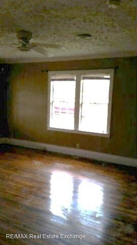 Building Photo - 2 br, 1 bath House - 510 N. Jones St