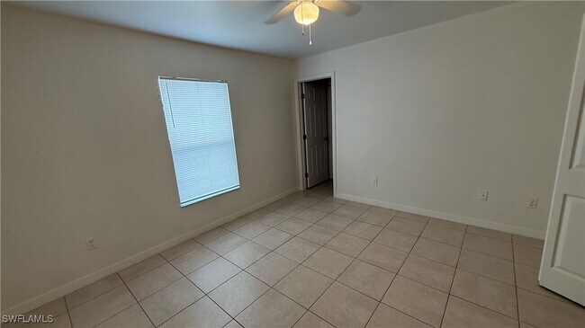 Building Photo - 705 Nicholas Pkwy W