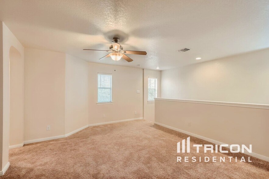 Building Photo - 5764 Maxfli Dr