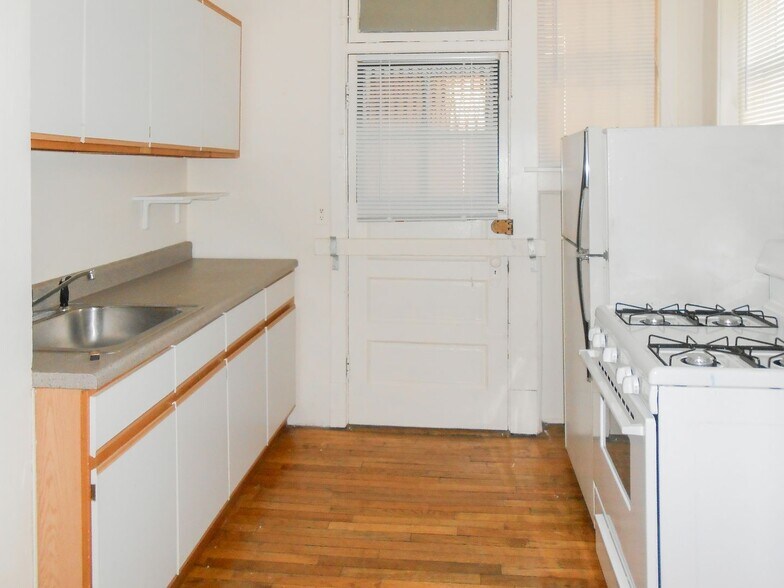 Building Photo - 626 W Arlington Pl