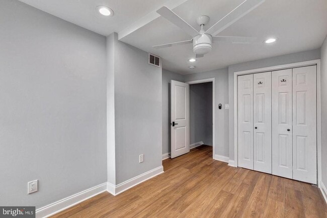 Building Photo - 1553 S Woodstock St