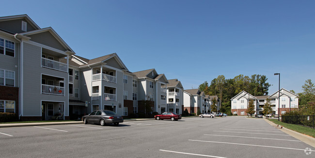 Building Photo - Highland Village Apartments