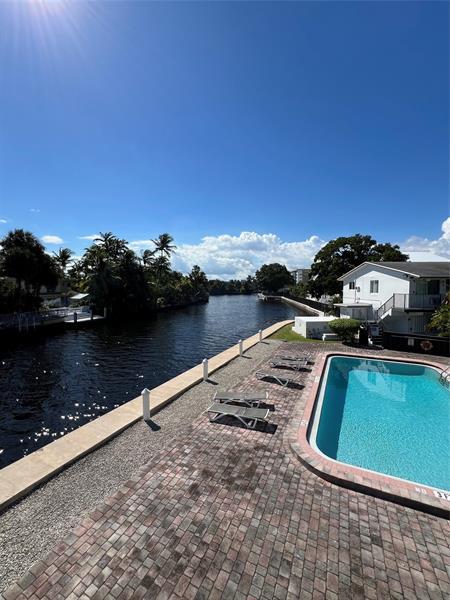 Building Photo - 1818 E Oakland Park Blvd