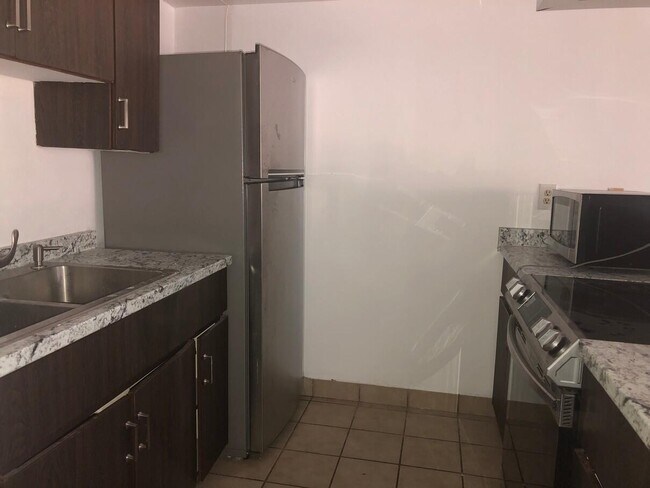 Primary Photo - 77805 California Dr
