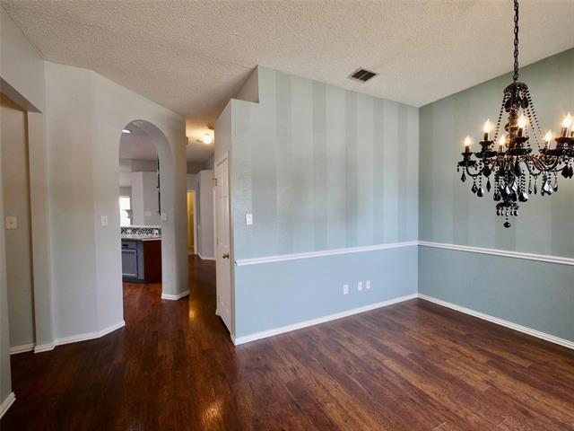 Building Photo - 4502 Highlands Dr