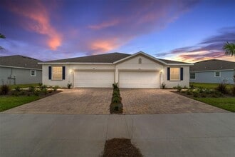 Building Photo - 5358 NW 48th Pl