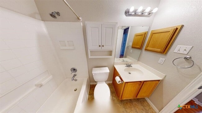 Building Photo - 601 Cattail Cir