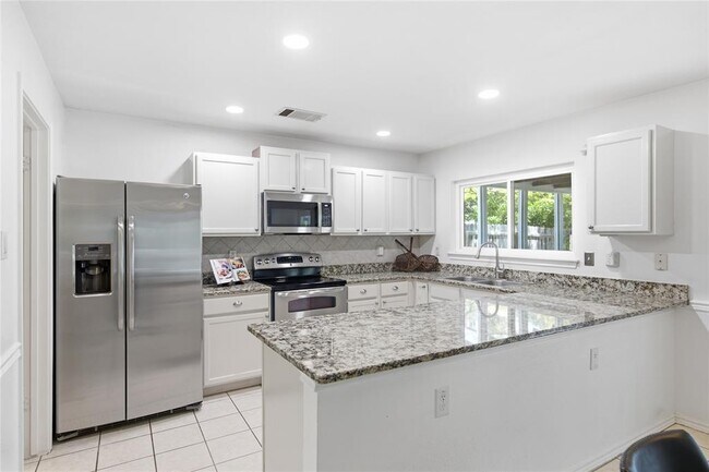 Building Photo - 1314 Chalk Ln