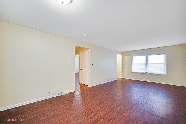 Building Photo - 15231 Waterman Dr