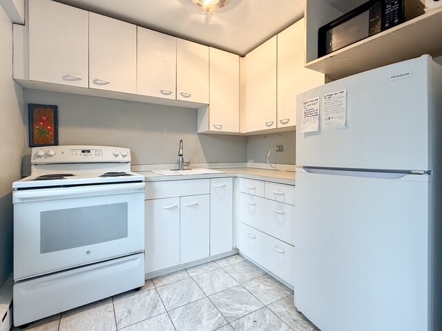 Building Photo - 708 W Bittersweet Pl