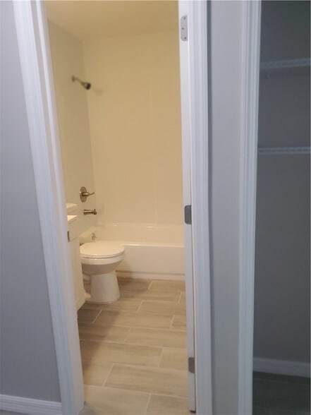 Building Photo - 3300 S 7th St