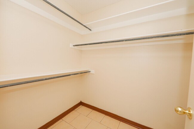 Building Photo - 407 Cinnamon Teal Loop