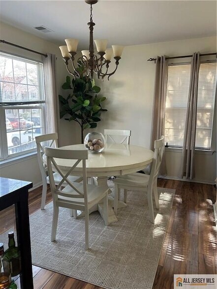 Building Photo - 1001 Cypress Ln