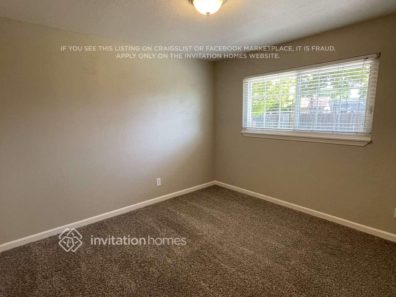 Building Photo - 2800 Northview Dr