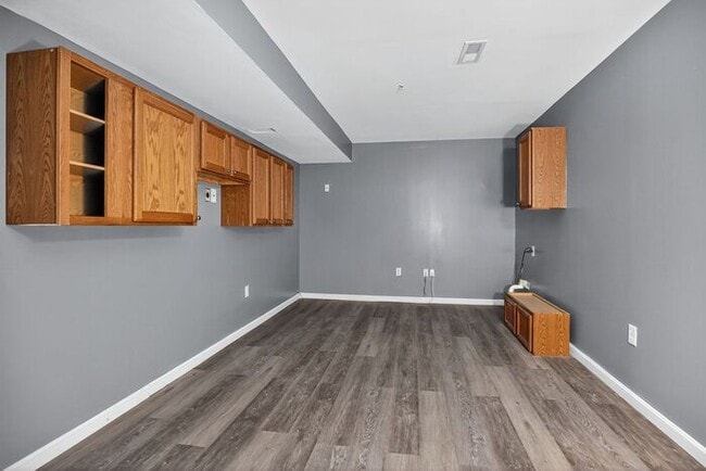 Building Photo - 6602 Squireman Ct