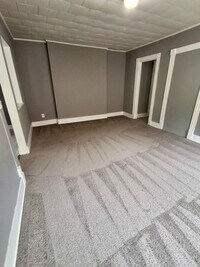 Building Photo - 77 Garden St