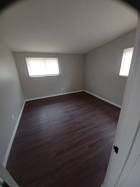 Building Photo - 2805 Countryside Dr