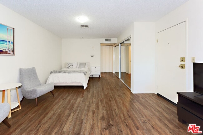 Building Photo - 3600 Bagley Ave