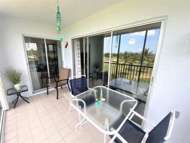 Building Photo - ** FAIRWAY GARDENS AT LELY ** 2 BED / 2 BA...