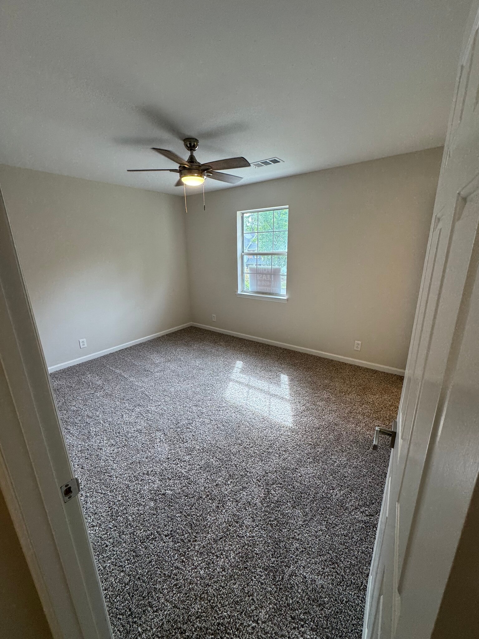 Building Photo - 1246 Carriage Park Dr