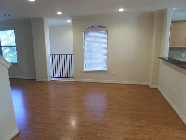 Building Photo - 3710 Sherwood Ln