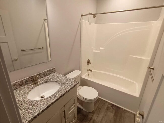 Building Photo - 1231 W Rangeview Cir