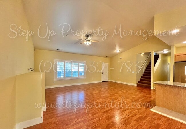 Building Photo - Elegant and Spacious 3-Bedroom Home with Modern Upgrades!