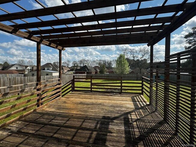 Building Photo - 520 Breckinridge Ln