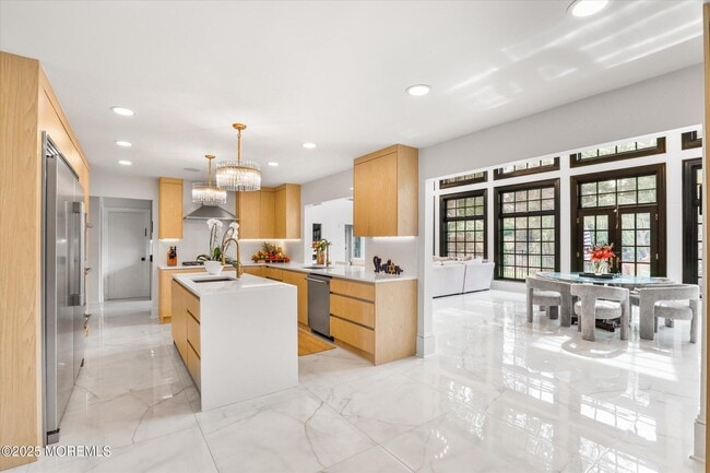 Building Photo - 13 Valley Forge Rd