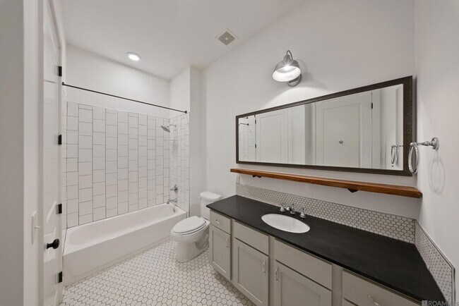 Building Photo - 255 E Boyd Dr