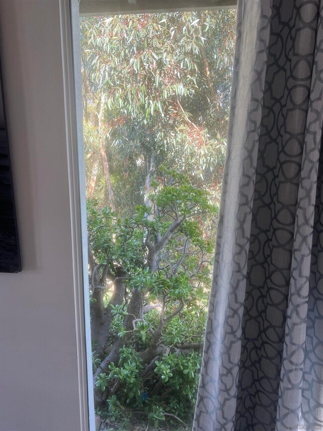 Building Photo - 534 Hoover St