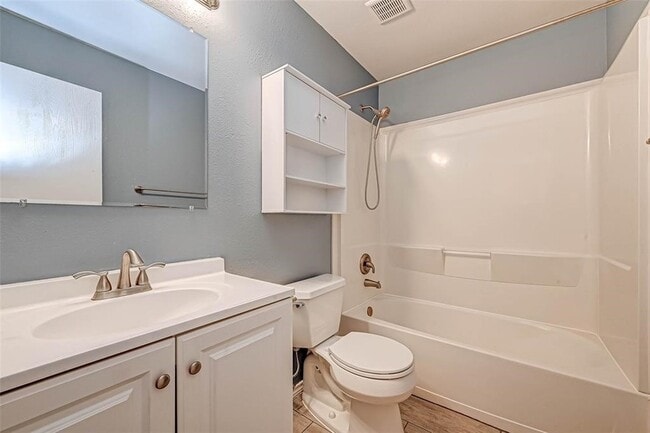 Building Photo - 19802 River Breeze Dr