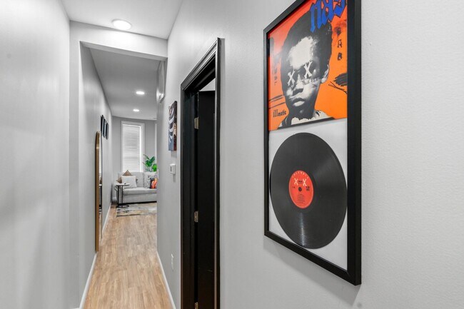 Building Photo - 3022 Auchentoroly Terrace