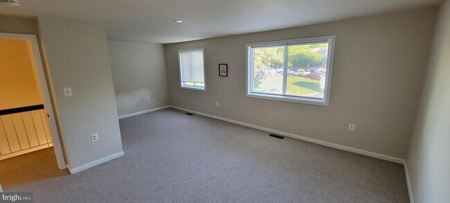 Building Photo - 8966 Centerway Rd