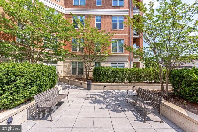 Building Photo - 11760 Sunrise Valley Dr