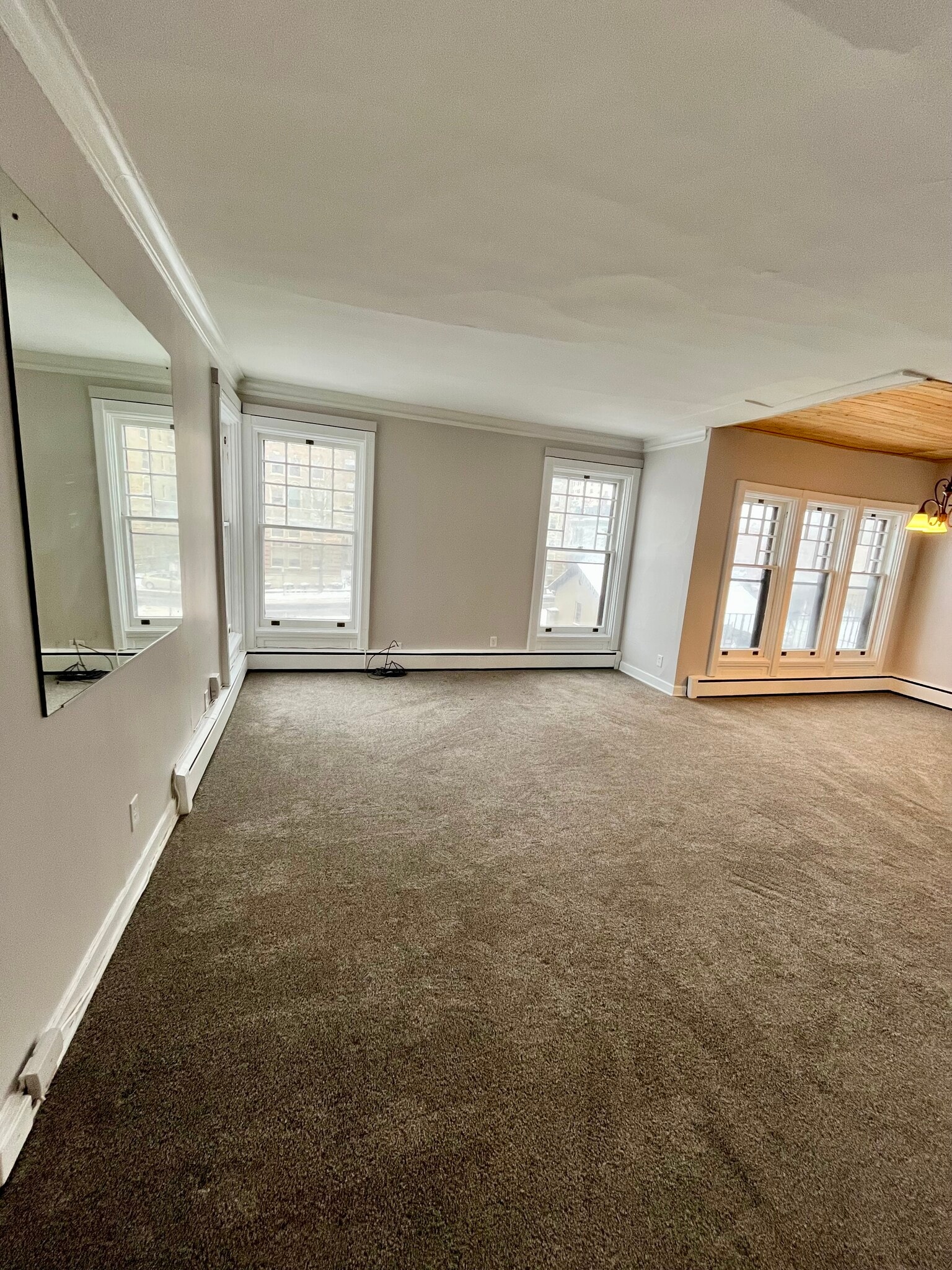 Building Photo - 104 Linwood Ave