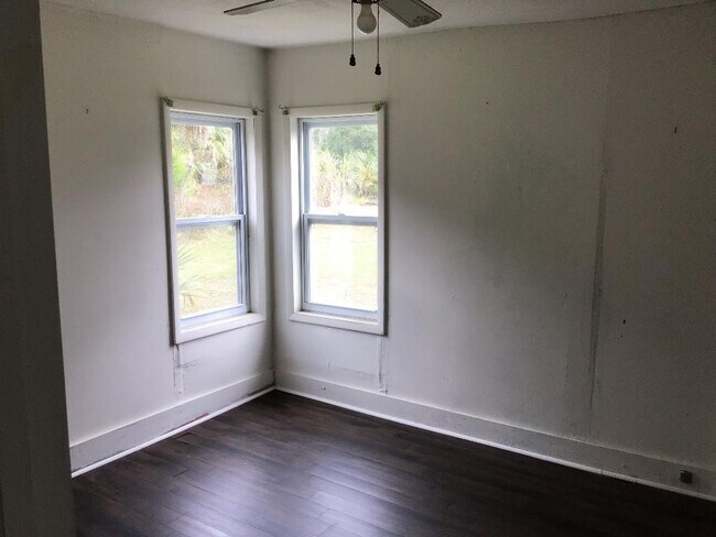 Building Photo - 21524 SE 65 Ave