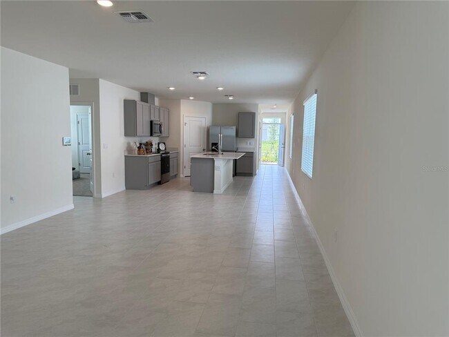 Building Photo - 1305 June Lk Lp